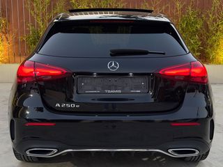 Mercedes-Benz A 250 2023 AMG LINE! PREMIUM PACK! HEAD UP DISPLAY! PANORAMA! FACELIFT!-thumb-7