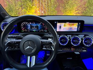 Mercedes-Benz A 250 2023 AMG LINE! PREMIUM PACK! HEAD UP DISPLAY! PANORAMA! FACELIFT!-thumb-17