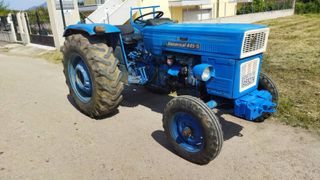 Τρακτέρ Universal 1979 445 S