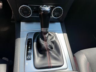 Mercedes-Benz C 250 2013 AMG-thumb-27