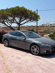 Tesla Model S 2013