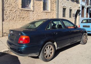 Audi A4 1995 A4 1.6-thumb-3
