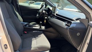 Toyota C-HR 2016 1.2 Turbo-thumb-11
