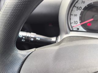 Citroen C1 2012-thumb-16