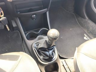 Citroen C1 2012-thumb-15