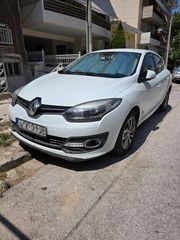 Renault Megane 2015-thumb-1