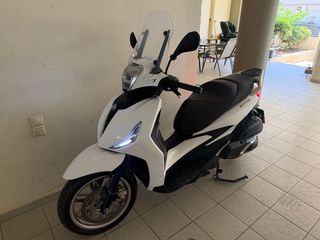 Piaggio Beverly 400 2024