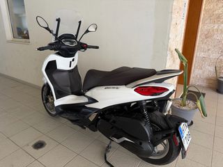 Piaggio Beverly 400 2024-thumb-5