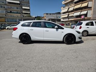 Opel Astra 2015-thumb-1