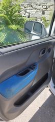 Opel Agila 2000-thumb-22