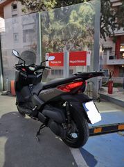 Yamaha XMAX 250 2017 ABS-thumb-3