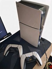 PlayStation 5 Slim Disc Edition + 2 Χειριστήρια DualSense + GTA V