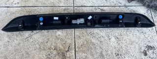 Dacia Duster ‘17-24 Χειρολαβή/Διακοσμητικό Τζαμοπορτας (Με τρύπα κάμερας) 848101807R / 848107242R-thumb-6