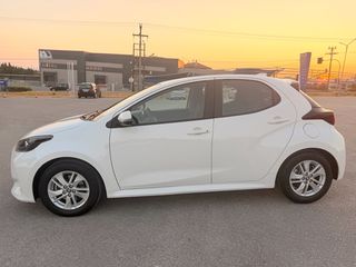 Toyota Yaris 2022 1.5 HYBRID ACTIVE PLUS Εγγύηση Ελληνικής αντιπροσωπείας-thumb-3