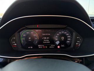 Audi Q3 2022 S-LINE 45 TFSI e-thumb-10