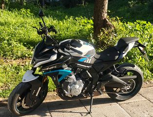 CFmoto 675 NK 2025 ΚΑΤΑΣΤΑΣΗ ΒΙΤΡΙΝΑΣ