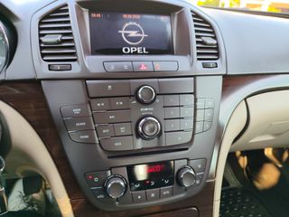 Opel Insignia 2009-thumb-15