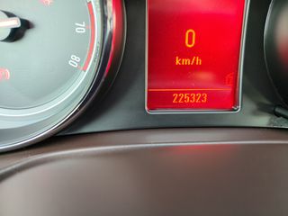 Opel Insignia 2009-thumb-19