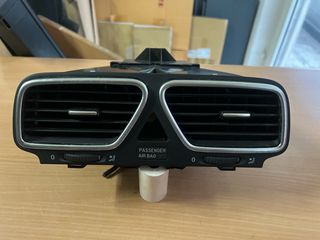 VW Eos ‘05-15 /Scirocco ‘08-14 Κεντρικός αεραγωγός 1Q0819728H / 1Q0819728L / 1Q0819735C