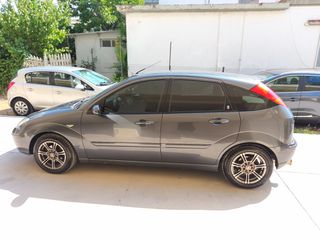 Ford Focus 2003 MK1 Ghia-thumb-3