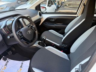 Toyota Aygo 2016 X-PLAY-thumb-9