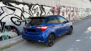 Toyota Yaris 2017 • BI-TONE - HYBRID - FACELIFT •-thumb-9