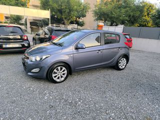 Hyundai i 20 2014-thumb-1