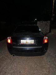 Audi A4 2001 1.6-thumb-3