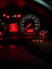 Audi A4 2001 1.6-thumb-6