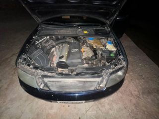 Audi A4 2001 1.6-thumb-12