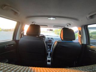 Suzuki Swift 2013-thumb-10