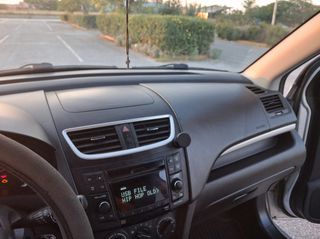 Suzuki Swift 2013-thumb-17