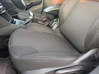Peugeot 208 2019-thumb-10