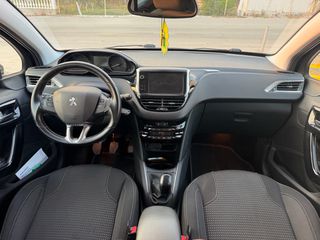 Peugeot 208 2019-thumb-11