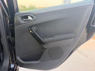 Peugeot 208 2019-thumb-14