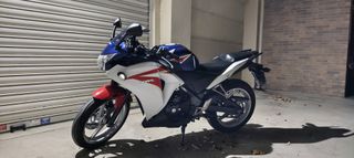 Honda CBR250R 2011