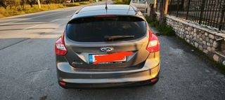 Ford Focus 2011 TITANIUM-thumb-3