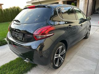 Peugeot 208 2018 GT LINE AUTOMATIC 1.2-thumb-8