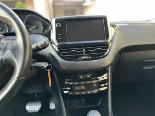 Peugeot 208 2018 GT LINE AUTOMATIC 1.2-thumb-10