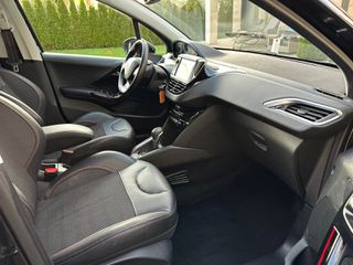 Peugeot 208 2018 GT LINE AUTOMATIC 1.2-thumb-11