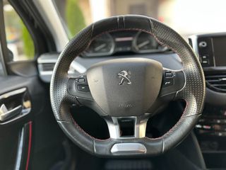 Peugeot 208 2018 GT LINE AUTOMATIC 1.2-thumb-7