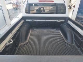 Nissan Navara 2018 D23-thumb-9