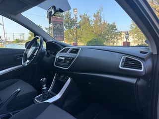 Suzuki SX4 S-Cross 2015 GLX-thumb-22