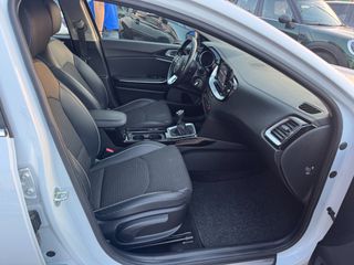 Kia XCeed 2021 DIESEL 1,6 STYLE NAVI CAMERA CLIMA-thumb-11