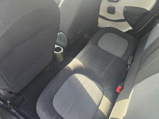 Renault Twingo 2015-thumb-11
