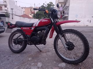 Yamaha DT 175 1981-thumb-1