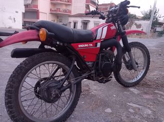 Yamaha DT 175 1981-thumb-2