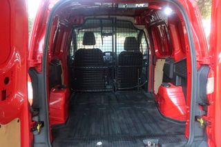 Ford Transit Courier 2017-thumb-11