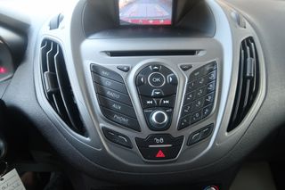 Ford Transit Courier 2017-thumb-19