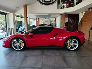 Ferrari 296 GTB 2024-thumb-2